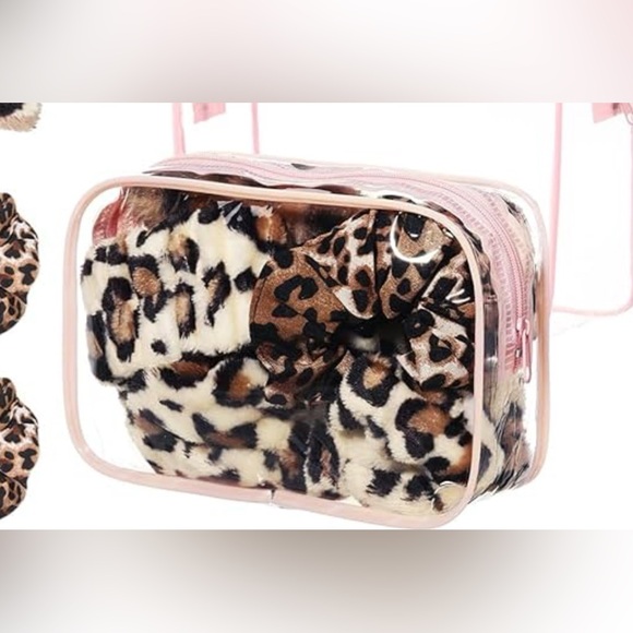 Leopard Print Faux Fur Sleep Mask & Matching Accessory Set - Picture 5 of 7